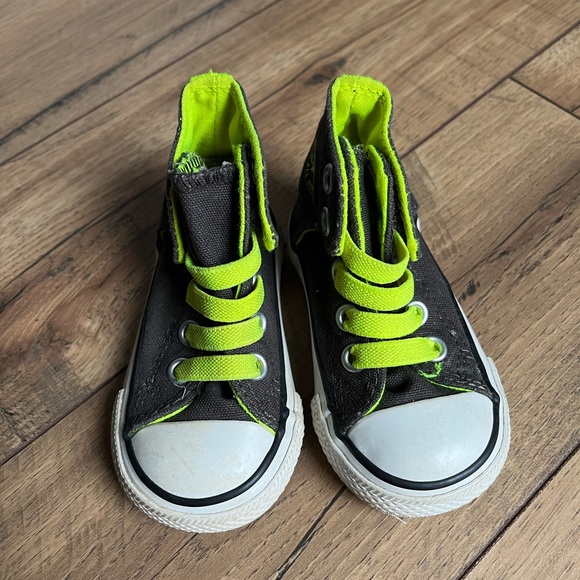 Infant converse size 4 - Picture 3 of 5